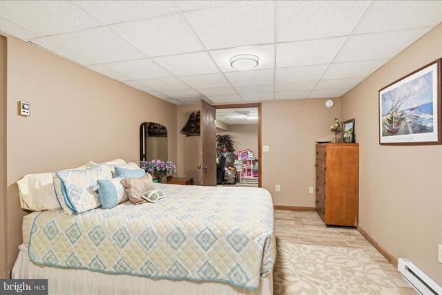 13117 RESH RD, Hagerstown, MD 21740