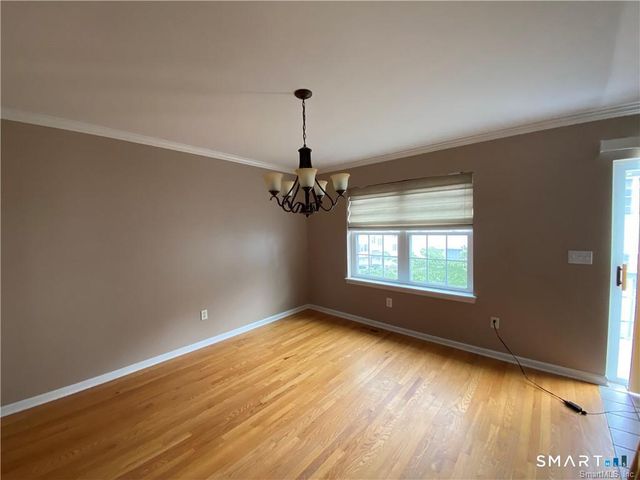 11 Mannions Lane APT 11, Danbury, CT 06810