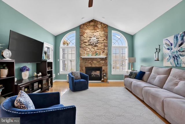 618 BELLFLOWER RD, Langhorne, PA 19047