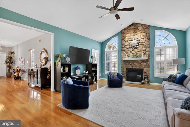 618 BELLFLOWER RD, Langhorne, PA 19047