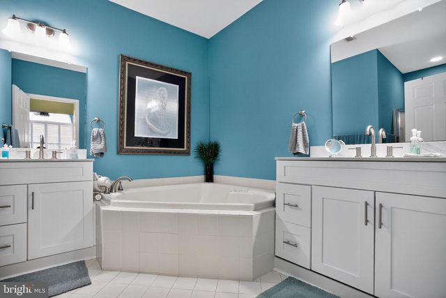 618 BELLFLOWER RD, Langhorne, PA 19047