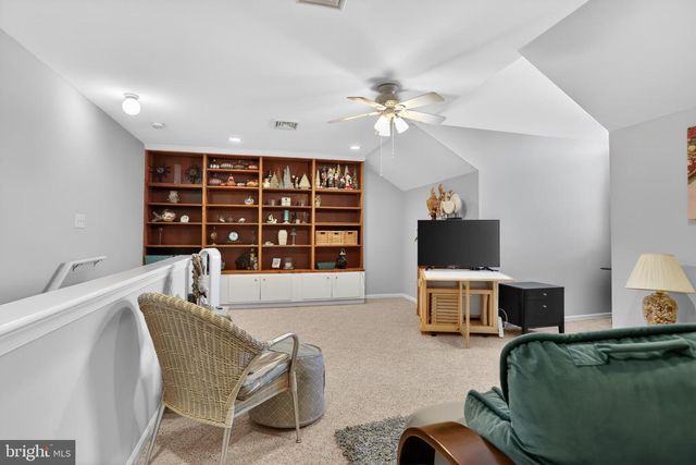 618 BELLFLOWER RD, Langhorne, PA 19047