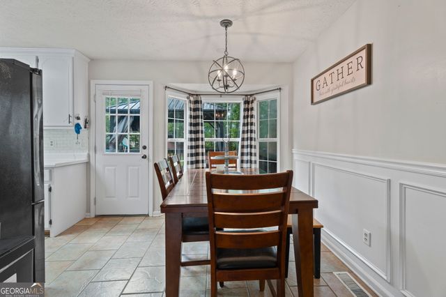 173 Southridge Drive, Locust Grove, GA 30248