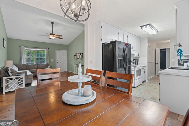 173 Southridge Drive, Locust Grove, GA 30248