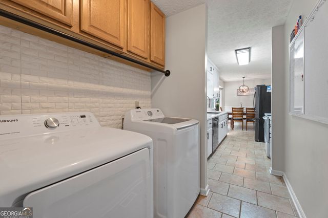 173 Southridge Drive, Locust Grove, GA 30248