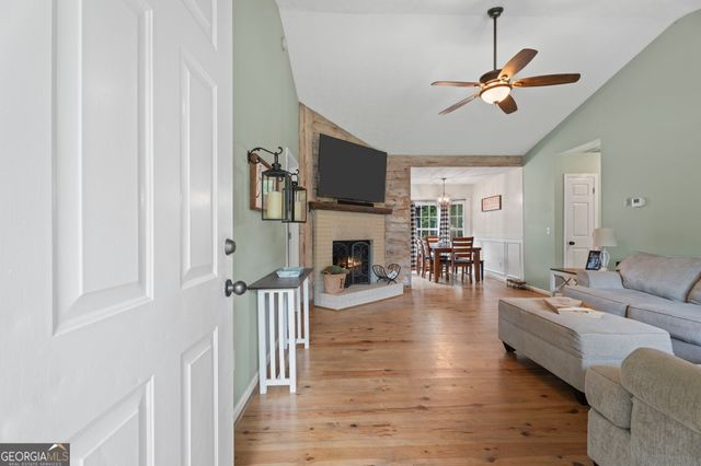 173 Southridge Drive, Locust Grove, GA 30248