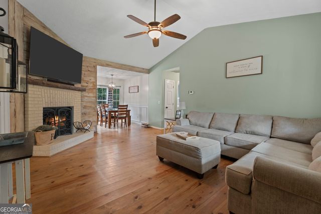 173 Southridge Drive, Locust Grove, GA 30248