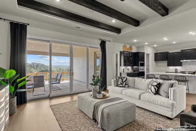 264 Storm Way, Castroville, TX 78009