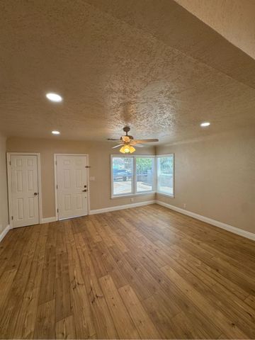 2338 Lotus Avenue, Fresno, CA 93706