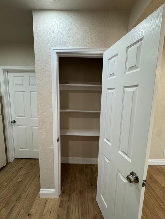 Image 11 of property listing at 2338 Lotus Avenue, Fresno, CA 93706