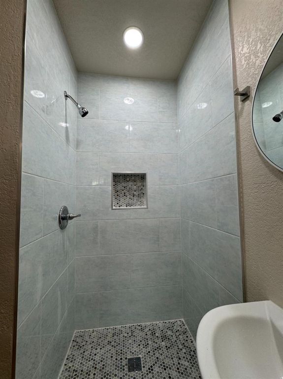 Image 20 of property listing at 2338 Lotus Avenue, Fresno, CA 93706