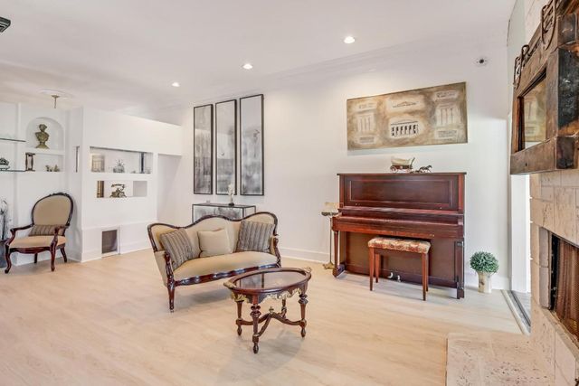 6590 Fountains Circle, Lake Worth, FL 33467