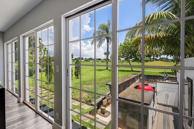 6590 Fountains Circle, Lake Worth, FL 33467