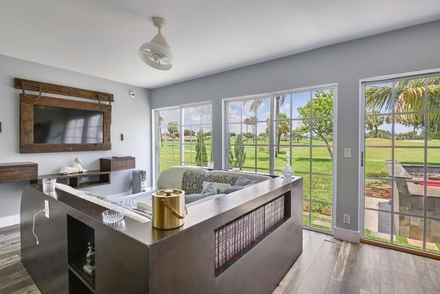 6590 Fountains Circle, Lake Worth, FL 33467