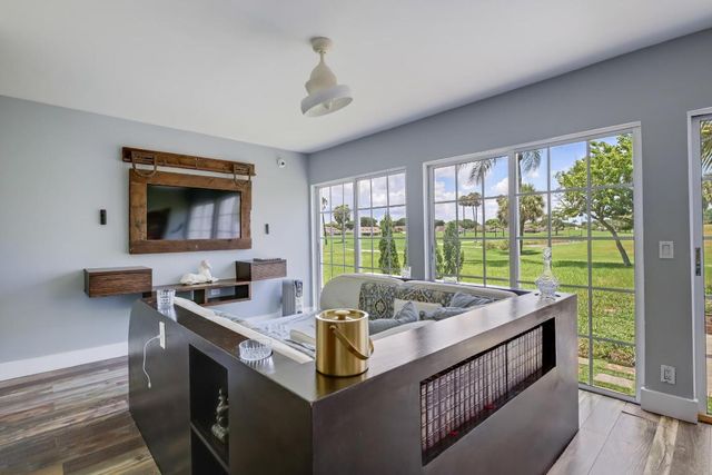 6590 Fountains Circle, Lake Worth, FL 33467