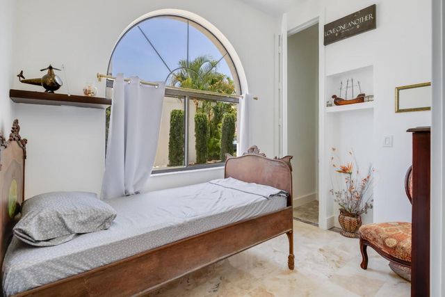 6590 Fountains Circle, Lake Worth, FL 33467