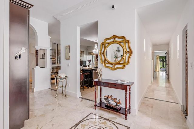 6590 Fountains Circle, Lake Worth, FL 33467