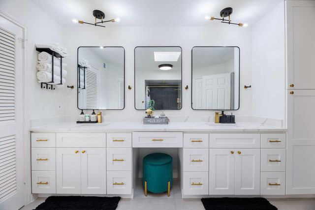 11203 Briar Forest Drive, Houston, TX 77042