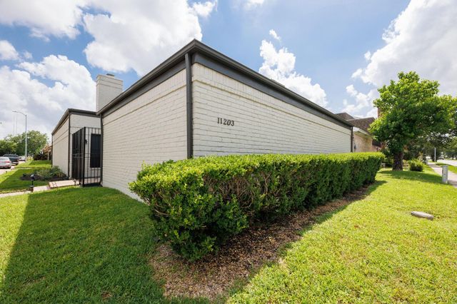 11203 Briar Forest Drive, Houston, TX 77042