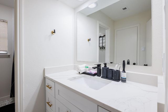 11203 Briar Forest Drive, Houston, TX 77042