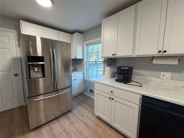 431 Pineridge Road, Forest Park, GA 30297