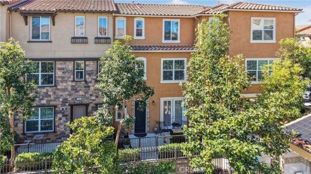 16 Wesley Way, Mission Viejo, CA 92691
