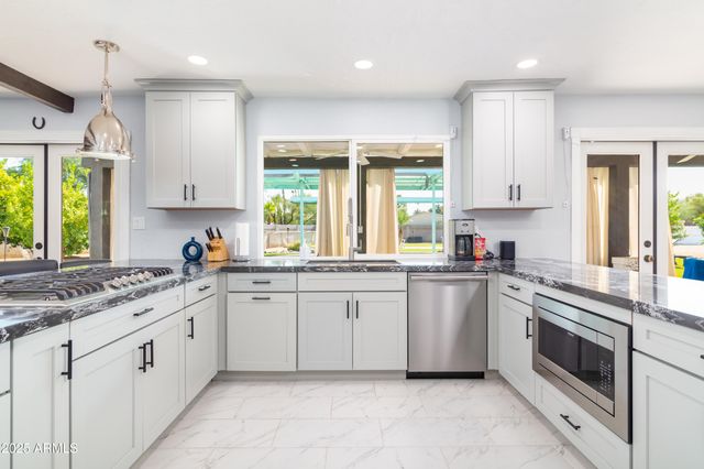 11004 N MILLER Road, Scottsdale, AZ 85260