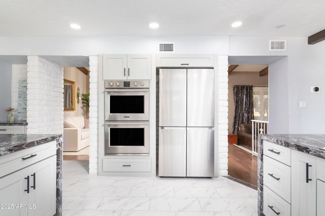 11004 N MILLER Road, Scottsdale, AZ 85260