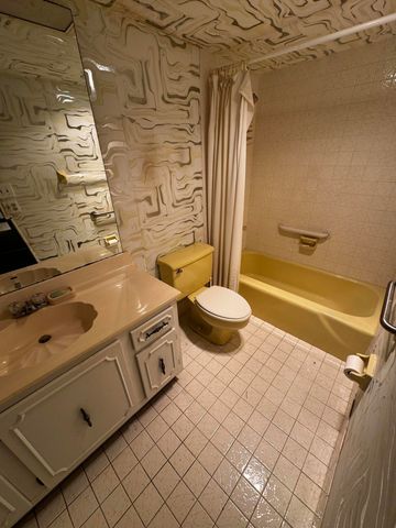 2940 N Course Drive 607, Pompano Beach, FL 33069