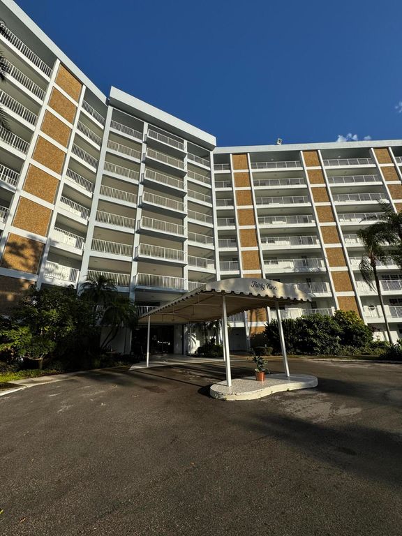 2940 N Course Drive 607, Pompano Beach, FL 33069
