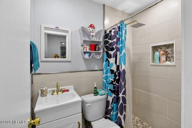 5656 FARGO Drive N, Jacksonville, FL 32207