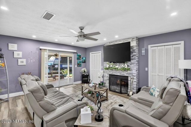 5656 FARGO Drive N, Jacksonville, FL 32207