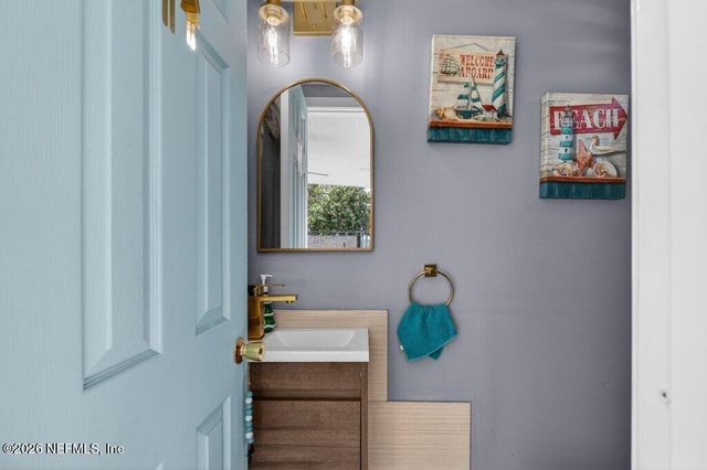 5656 FARGO Drive N, Jacksonville, FL 32207