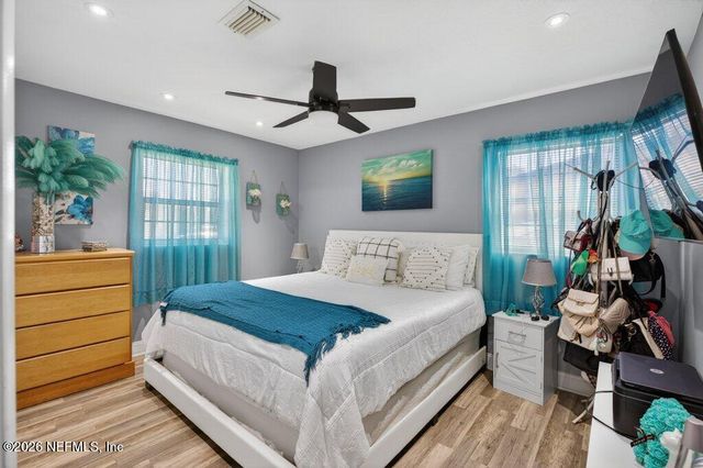 5656 FARGO Drive N, Jacksonville, FL 32207