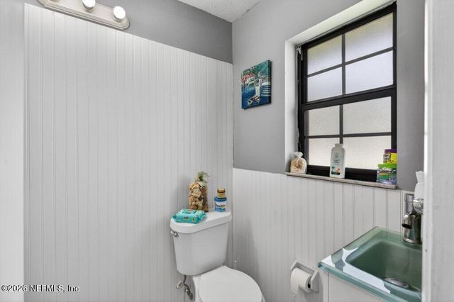 5656 FARGO Drive N, Jacksonville, FL 32207