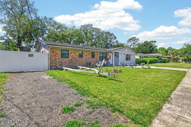 5656 FARGO Drive N, Jacksonville, FL 32207