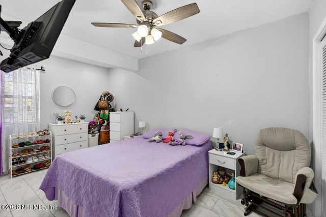 5656 FARGO Drive N, Jacksonville, FL 32207