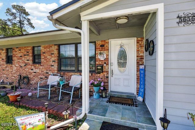 5656 FARGO Drive N, Jacksonville, FL 32207