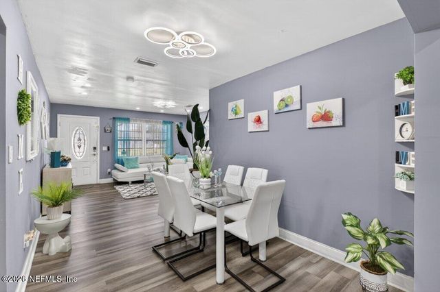 5656 FARGO Drive N, Jacksonville, FL 32207