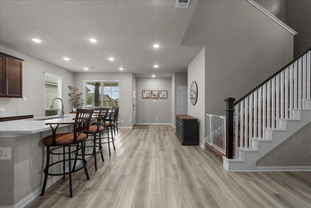 125 Austin Road, Angleton, TX 77515