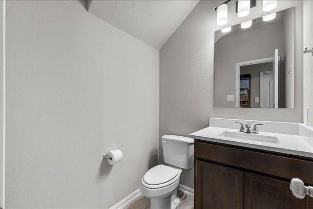 125 Austin Road, Angleton, TX 77515