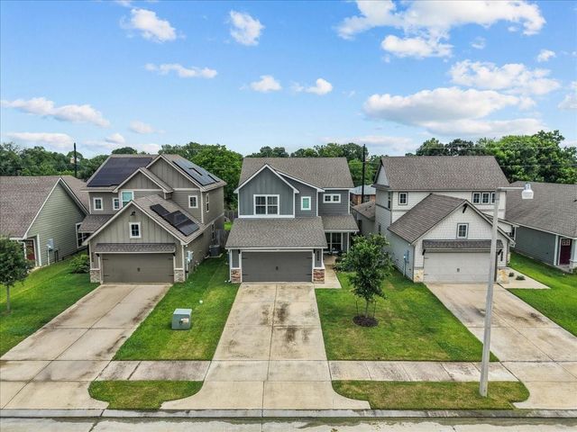 125 Austin Road, Angleton, TX 77515