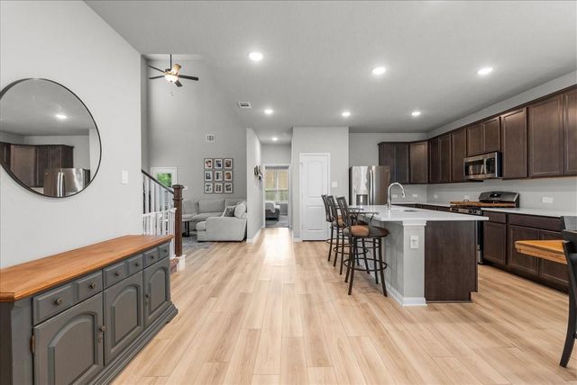 125 Austin Road, Angleton, TX 77515