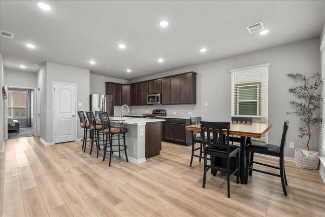 125 Austin Road, Angleton, TX 77515