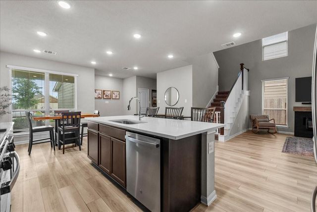 125 Austin Road, Angleton, TX 77515