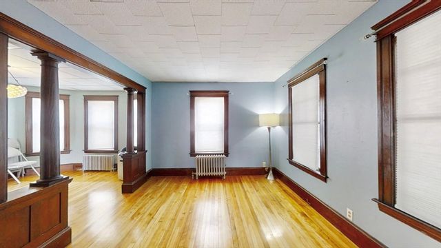 22 Pelican Ave, Worcester, MA 01605