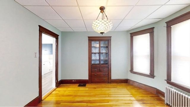 22 Pelican Ave, Worcester, MA 01605
