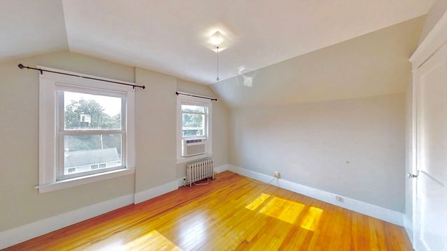 22 Pelican Ave, Worcester, MA 01605