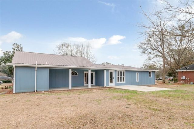 4700 Diamond Avenue, Mobile, AL 36619