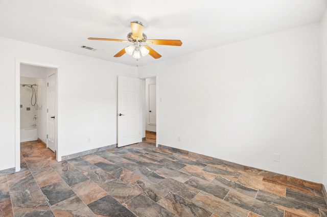 2406 Berkeley Ave B, Austin, TX 78745